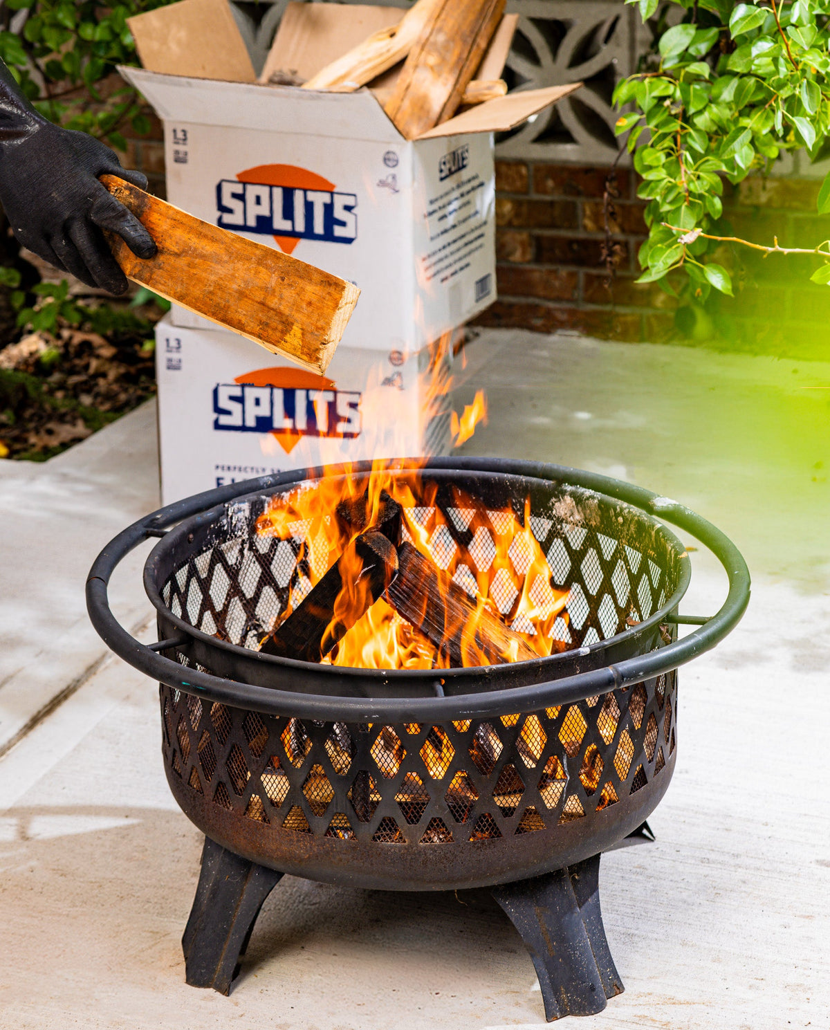 SPLITS – Perfectly Split Boxed Firewood for Cooking, BBQ, Pizza, Firepits, and More