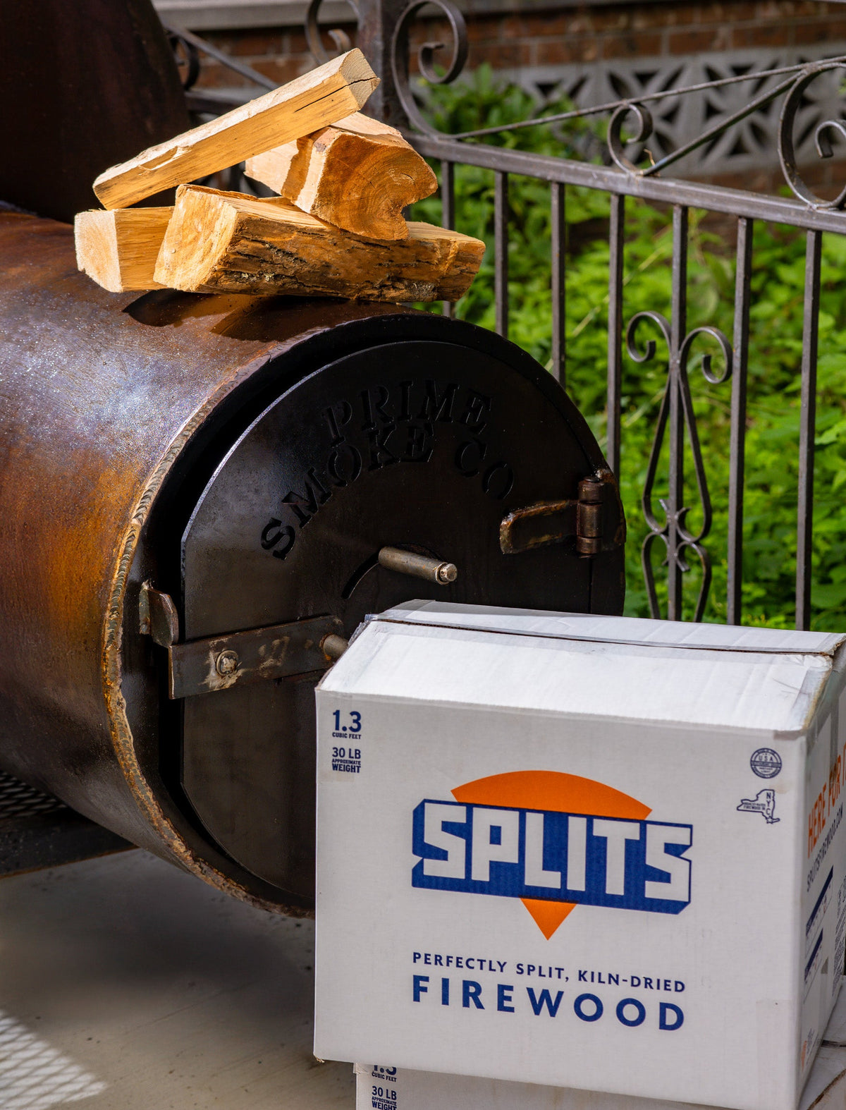 SPLITS – Perfectly Split Boxed Firewood for Cooking, BBQ, Pizza, Firepits, and More
