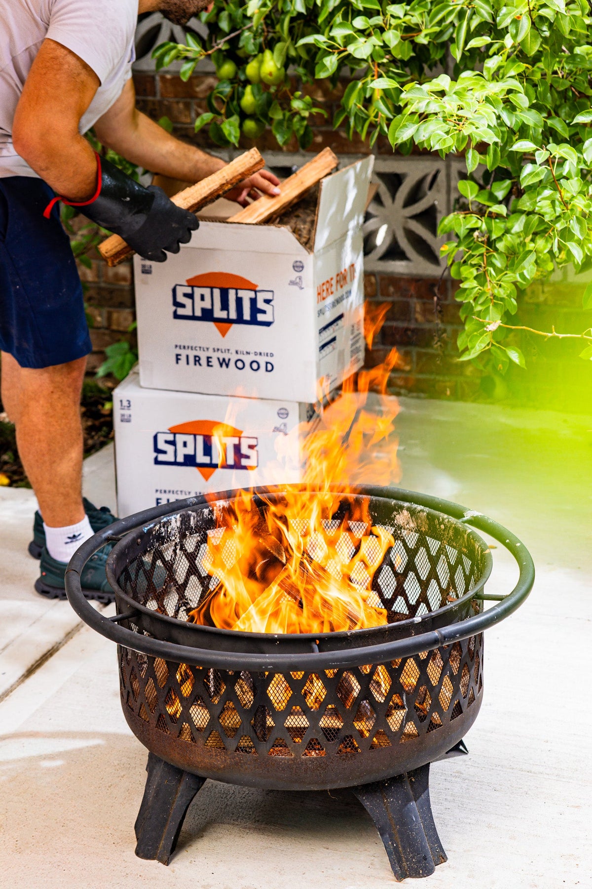 SPLITS – Perfectly Split Boxed Firewood for Cooking, BBQ, Pizza, Firepits, and More